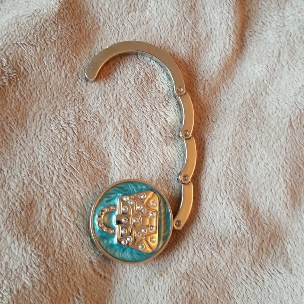 Magnetic purse hook